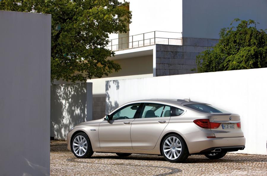  BMW 5-Series GT 2010 года  (фото 35 из 133)